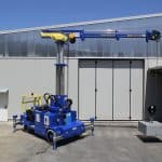 Mobile cranes for lifting loads and moulds up to 10.000 kg. (22,000 lbs)