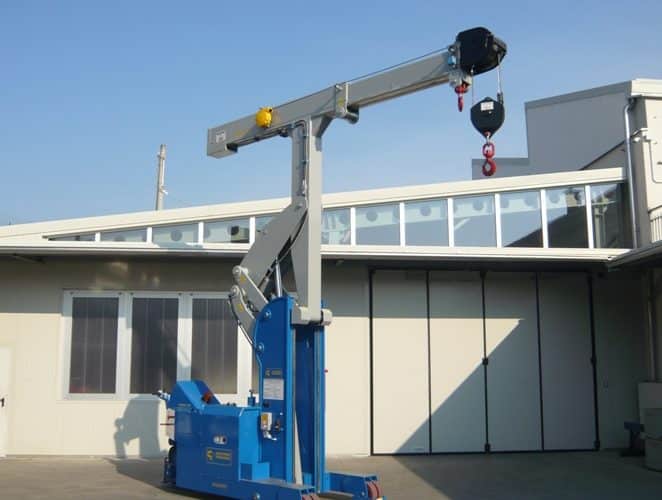 Mold lifting machine with capacity up to 10.000 kg.
