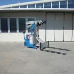 Mold lifting machine with capacity up to 2.000 kg.