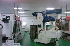 Mold lifting machine with capacity up to 4.000 kg.