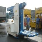 Mold lifting machine with capacity up to 4.000 kg.
