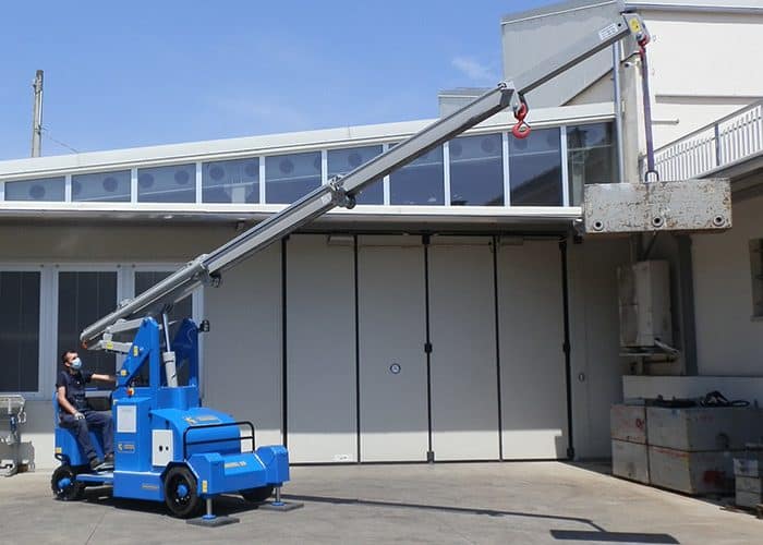 Mobile cranes for lifting loads up to 5.000 kg.